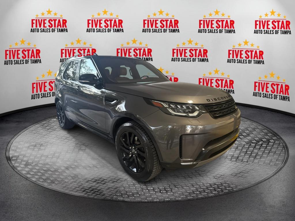 Land Rover Discovery's photo