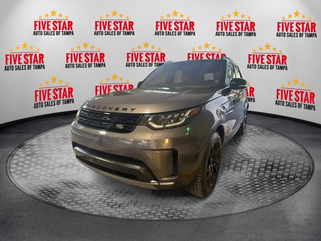 2017 Land Rover Discovery HSE photo 3