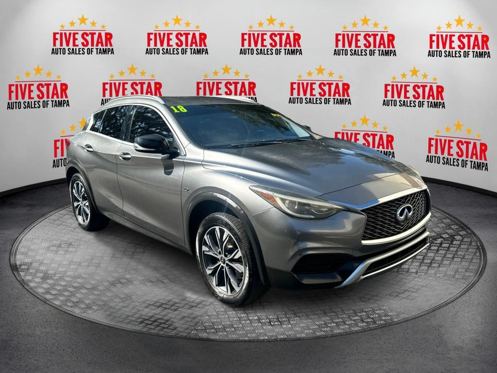 2018 INFINITI QX30 Luxury's photo