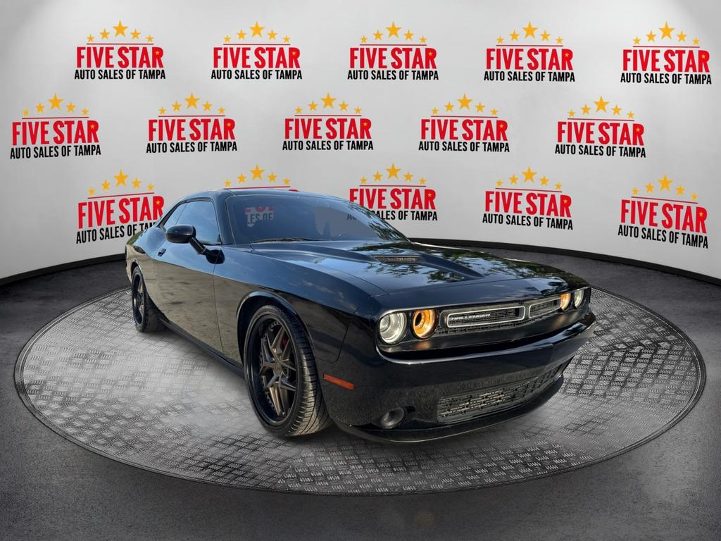 2020 Dodge Challenger SXT's photo