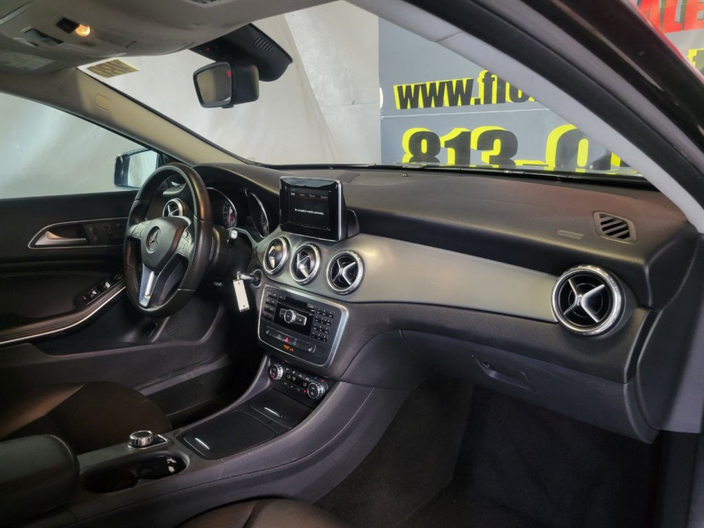 2015 Mercedes-Benz GLA-Class GLA250 photo 13