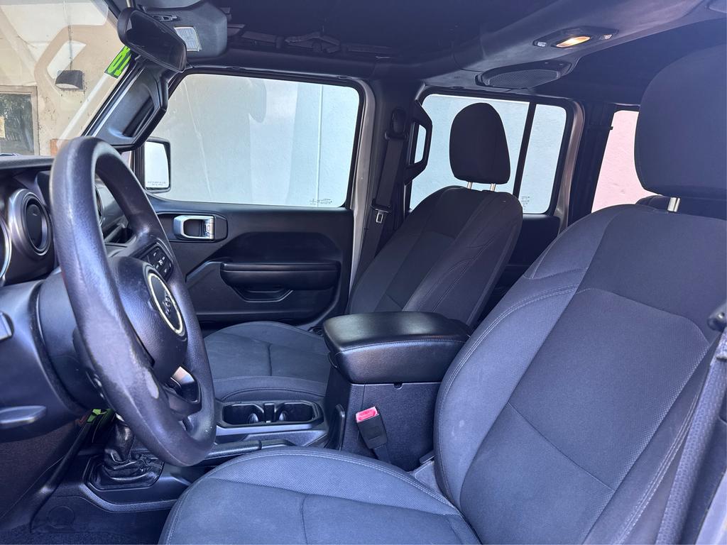 2018 Jeep Wrangler Unlimited Sport photo 9