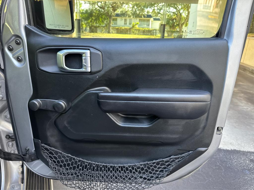 2018 Jeep Wrangler Unlimited Sport photo 18