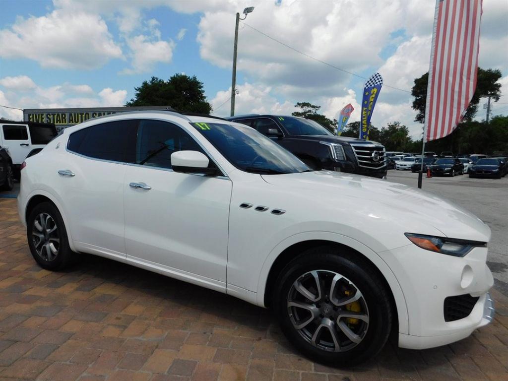 2017 Maserati Levante Base's photo