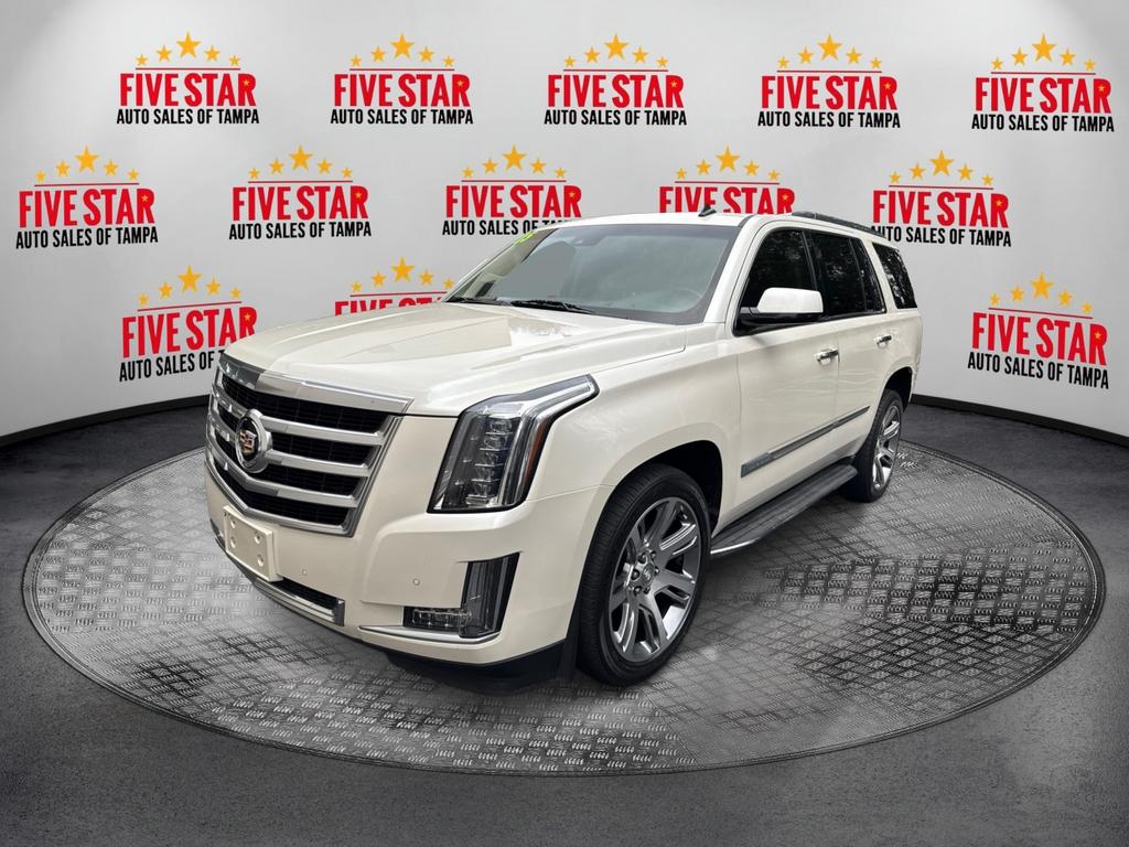 2015 Cadillac Escalade Luxury photo 3