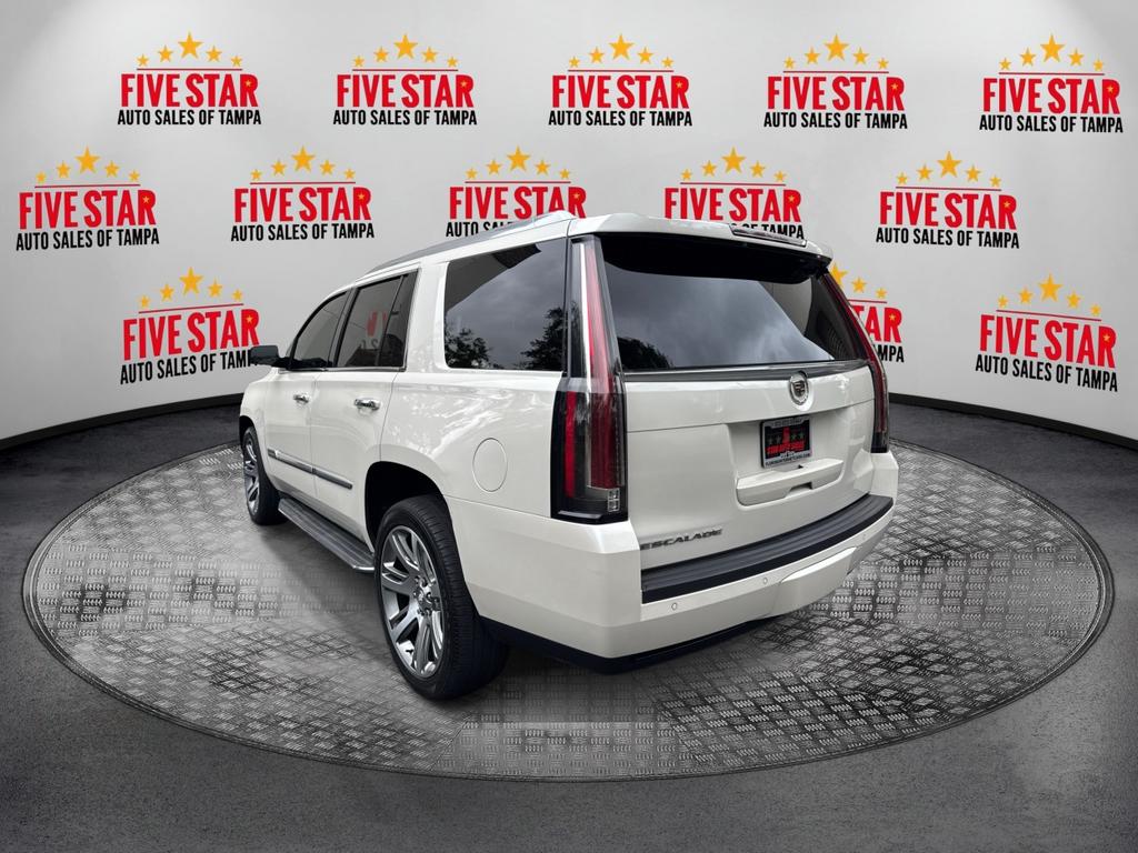 2015 Cadillac Escalade Luxury photo 5