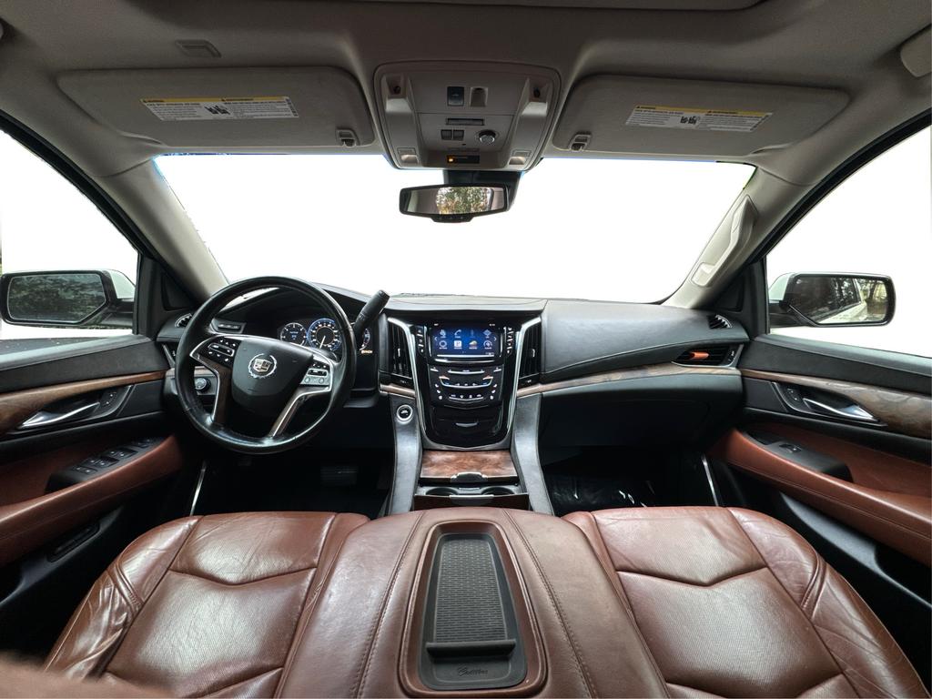 2015 Cadillac Escalade Luxury photo 22