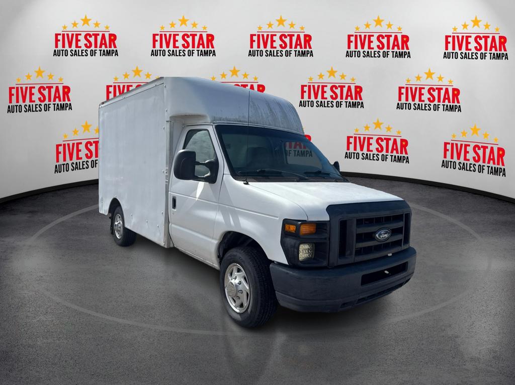 2010 Ford E-Series's photo